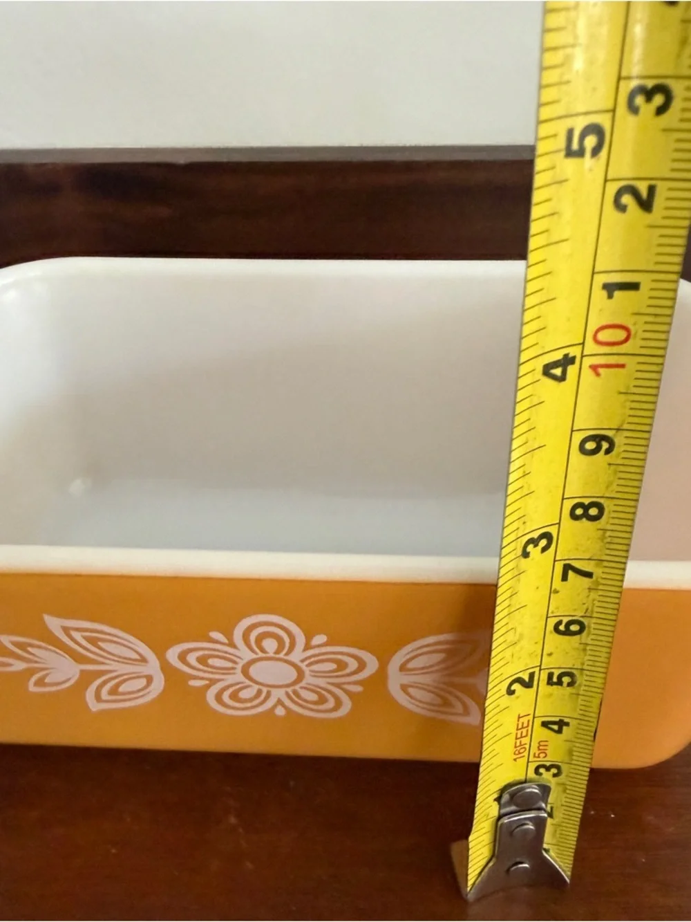 Vintage Pyrex Butterfly Gold Refrigerator Dish Without Lid 1.5 pint size 0502